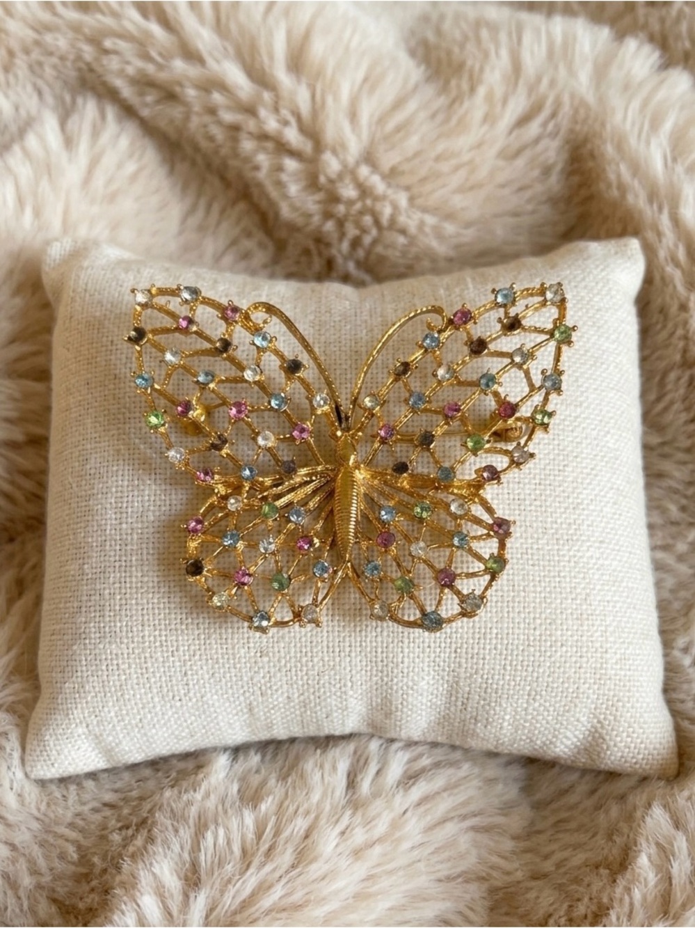 Vintage Gold Tone Butterfly Brooch Multicolor Rhinestone Filigree Estate Style
